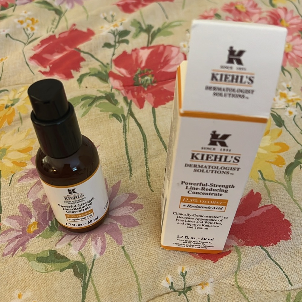 NIB Kiehl’s Powerful- Strength Line-Reducing  Concentrate Serum